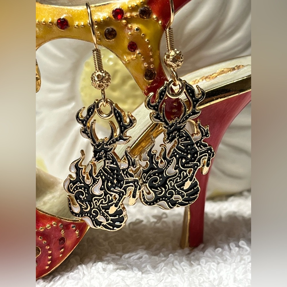 Elegant Gold and Black Deer Earrings - Picture 2 of 7